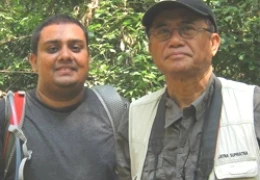 Photo Gallery with Prof. Jatna in the field, West Bali NP, Indonesia indo_13